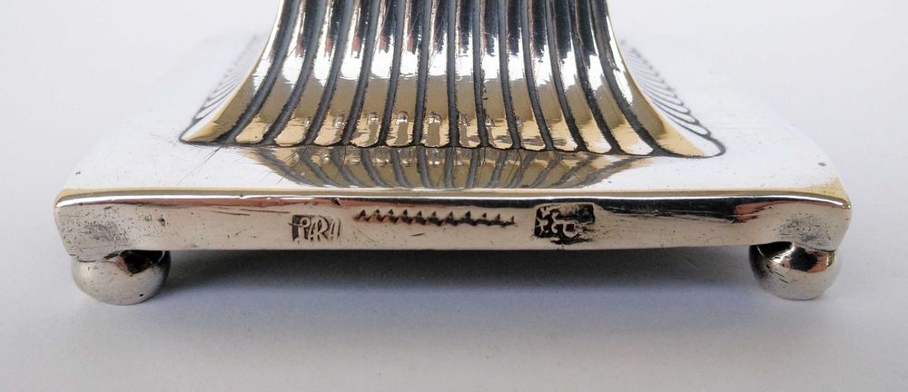 Antigo castiçal séc. XIX em prata Portuguesa