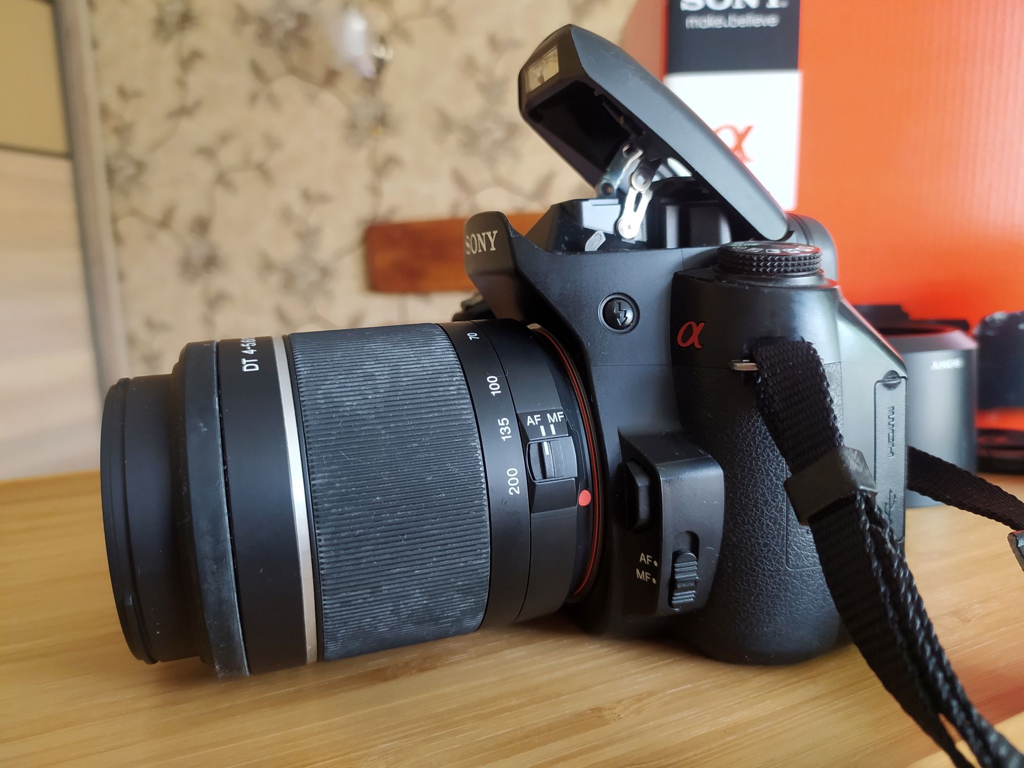 Дзеркальний фотоапарат Sony Alpha DSLR-A450 Kit - 14,2 Мп - CMOS + 
Об