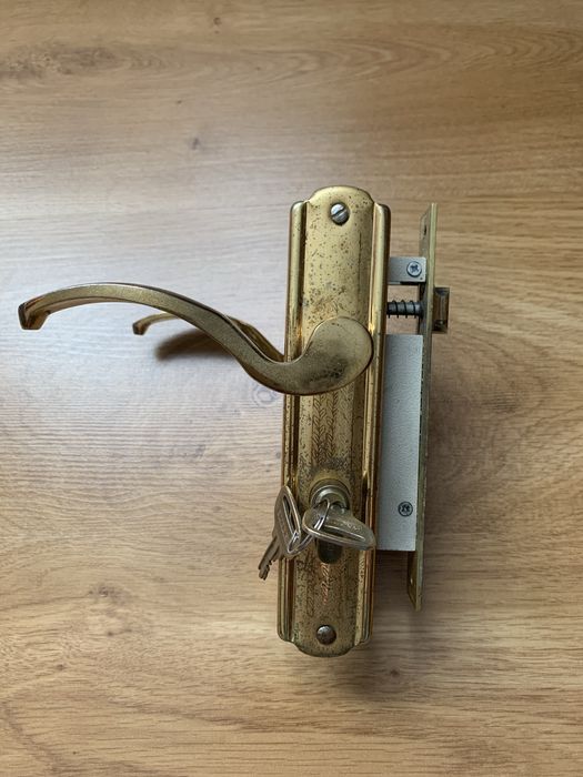 Продам замок для дверей