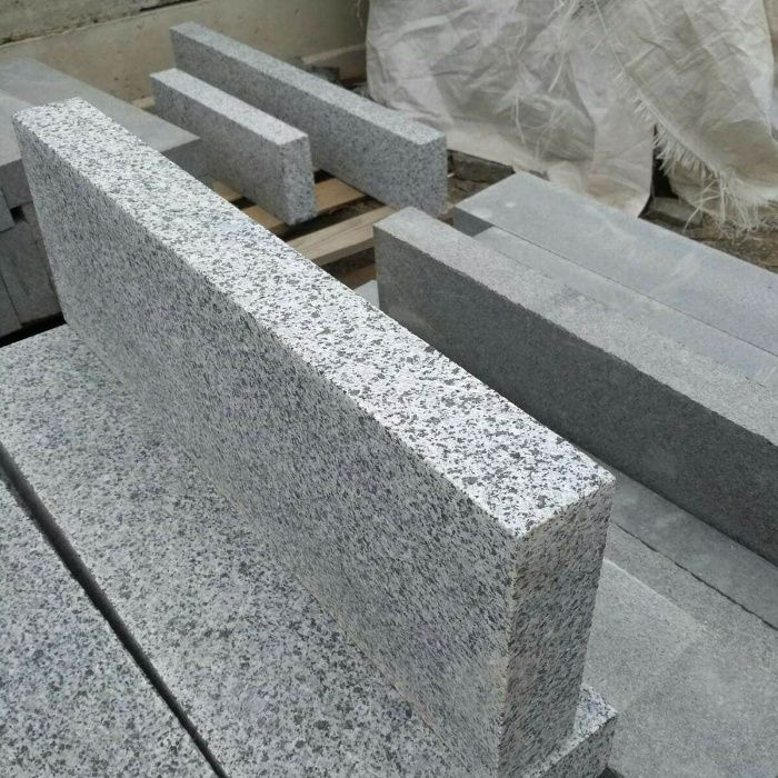 Гранитные бордюры