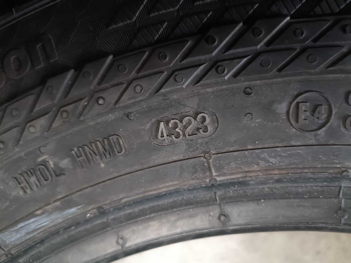 Opony całoroczne Continental VanContact 4seasons 215/65R16C 109/107R