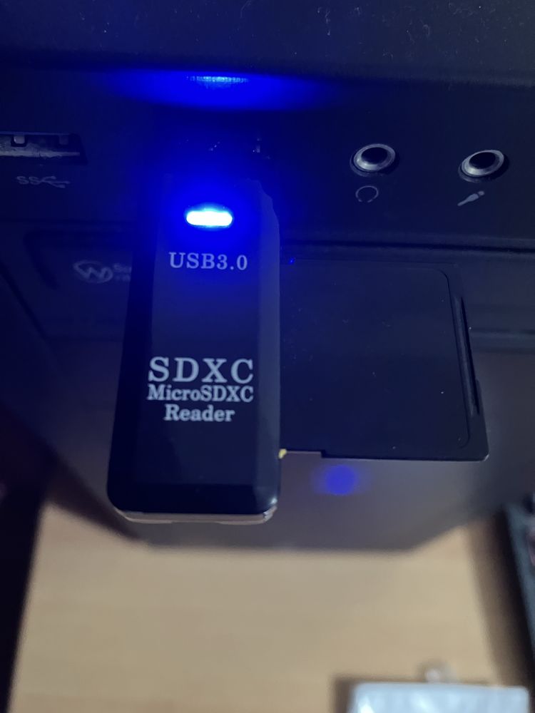 Leitor de Cartões SD e Micro SD