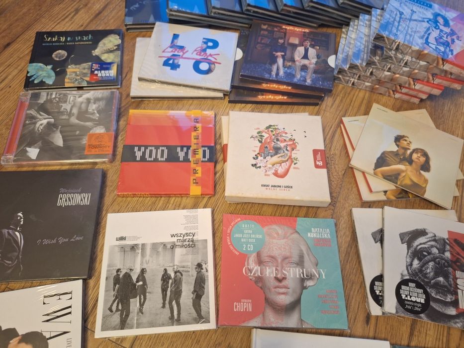 Sprzedam zestaw płyt  płyta  CD, DVD Nowa Nowe