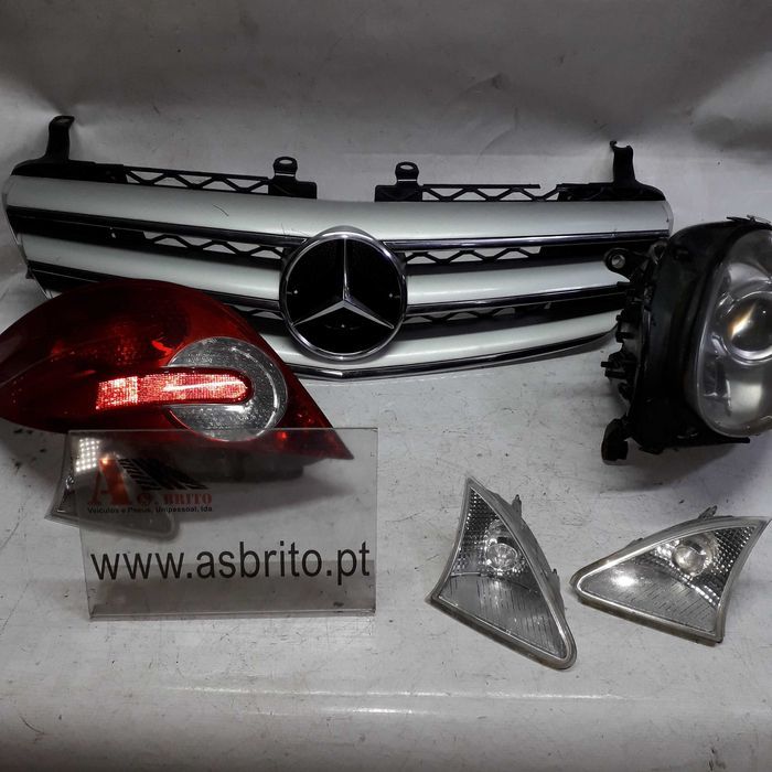 Farol Farolim e Grelha  Mercedes R320
