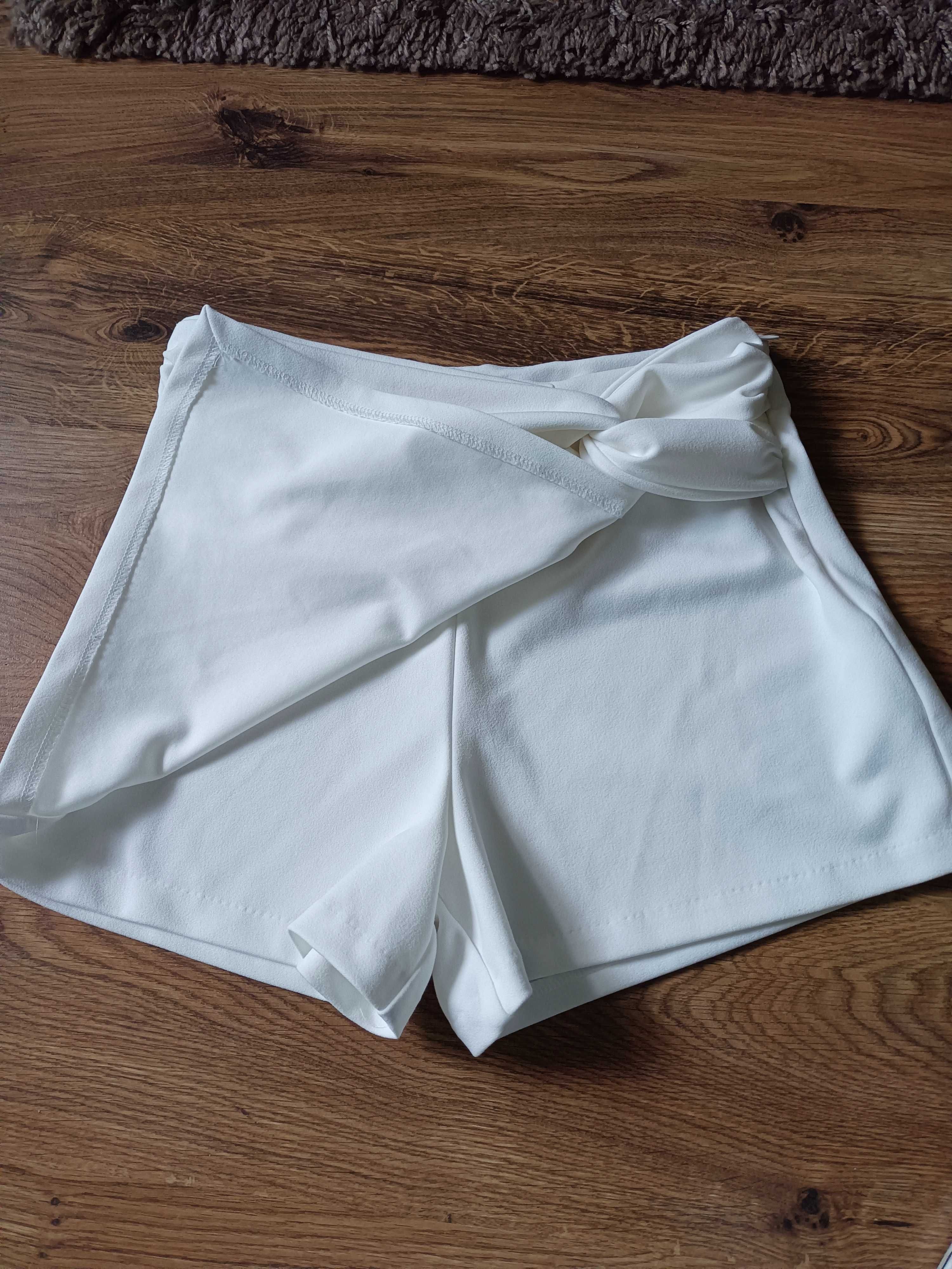 Spódniczka ze spodenkami 38 Zara