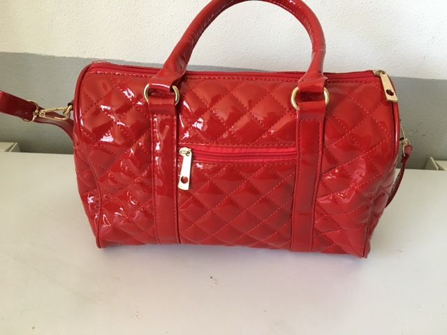 Mala Vermelha NOVA - Super Preço