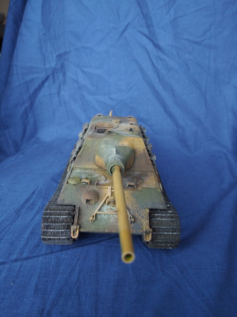 Jagdtiger takom 1:35 model