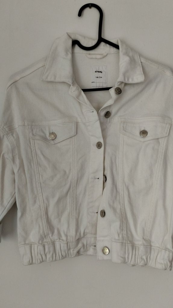 Біла джинсова куртка р.146