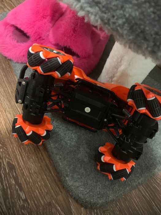 Машинка на Пульте управелния