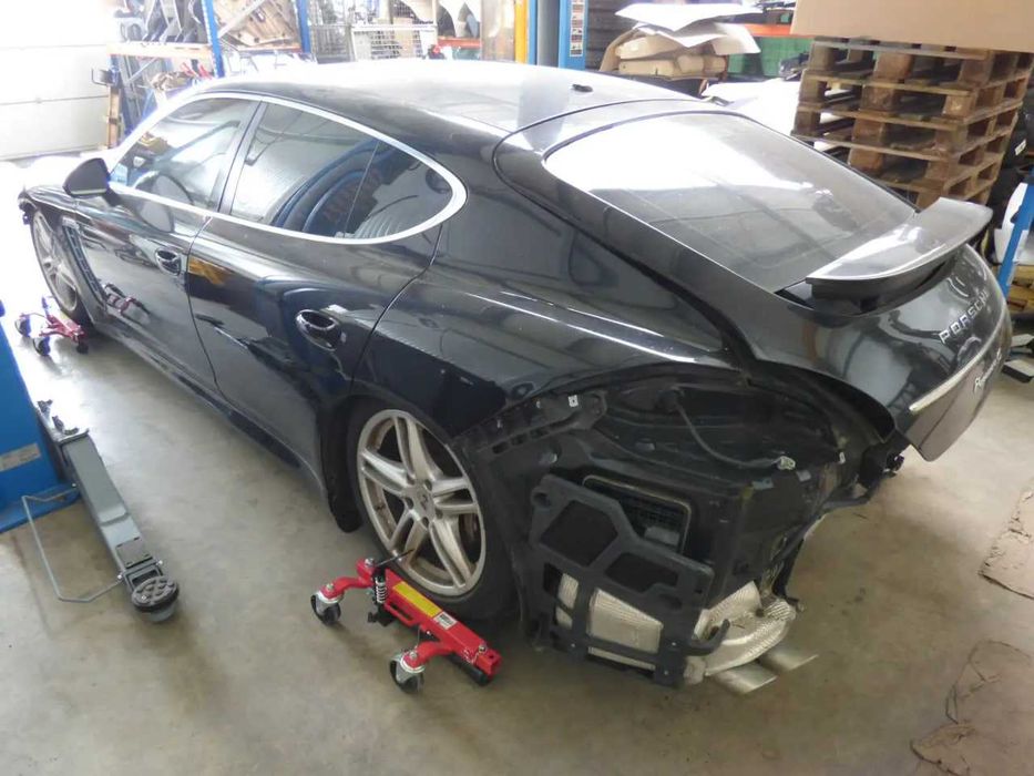 Разборка Porsche Macan Cayenne Taycan Б/У запчастини