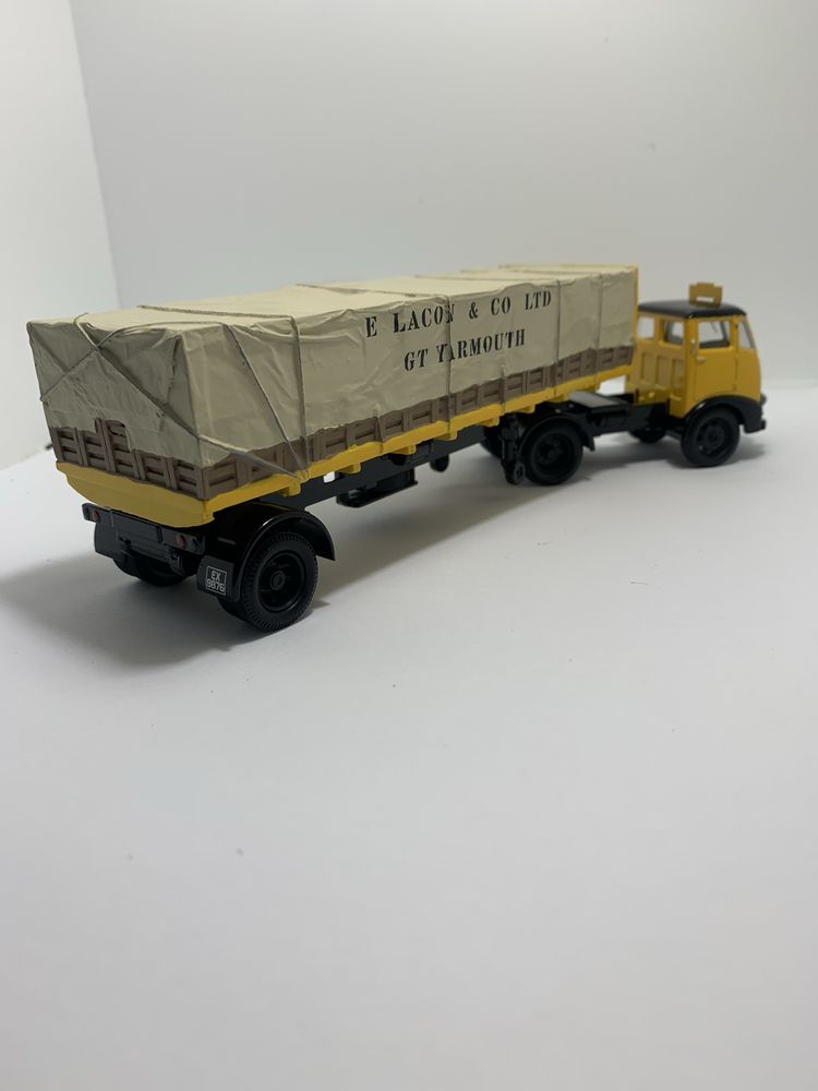 Morris Corgi 1:50