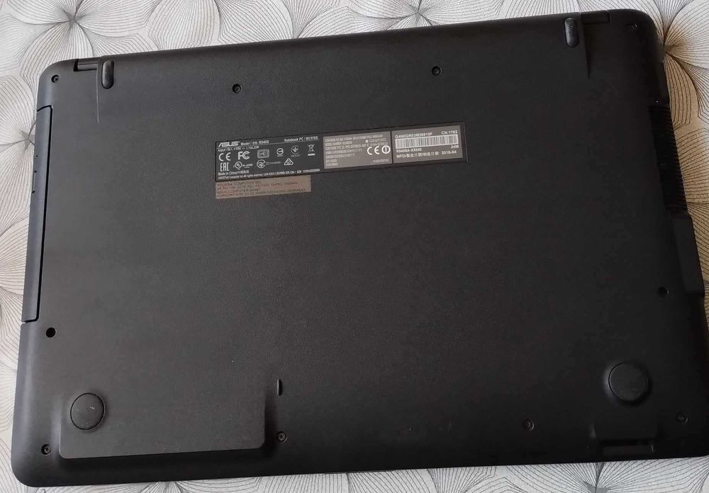 Laptop Asus R540S 15,6 " Intel Pentium 4 GB / 500 GB HDD