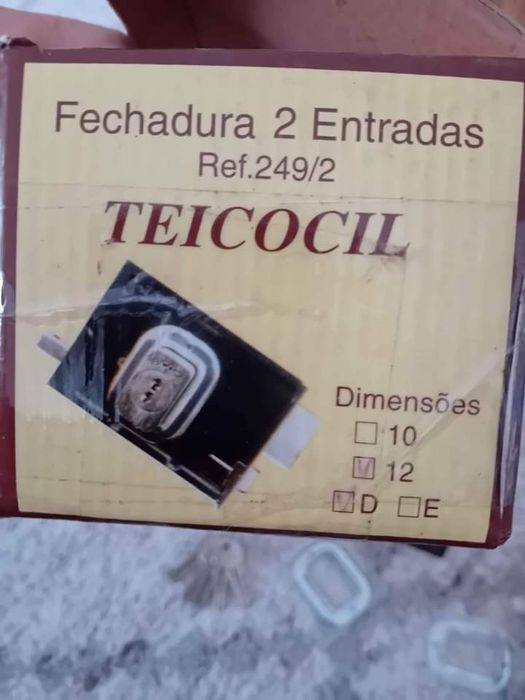 Fechaduras novas.