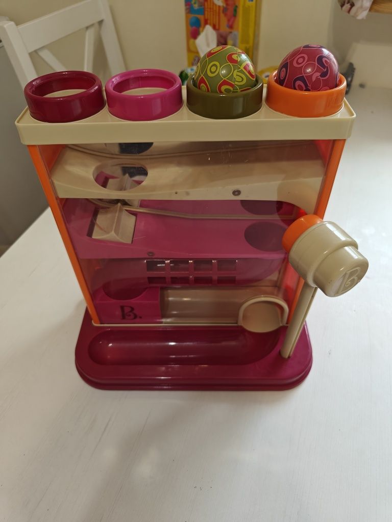 b.toys wbijak kulodrom