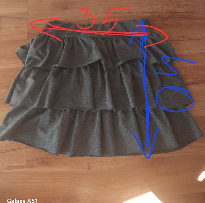 Ciemno szara spódniczka