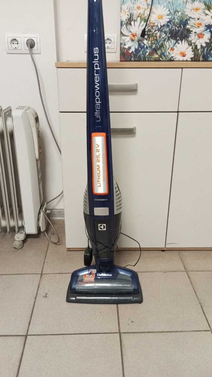 Не робочий пилосос Electrolux zb5012