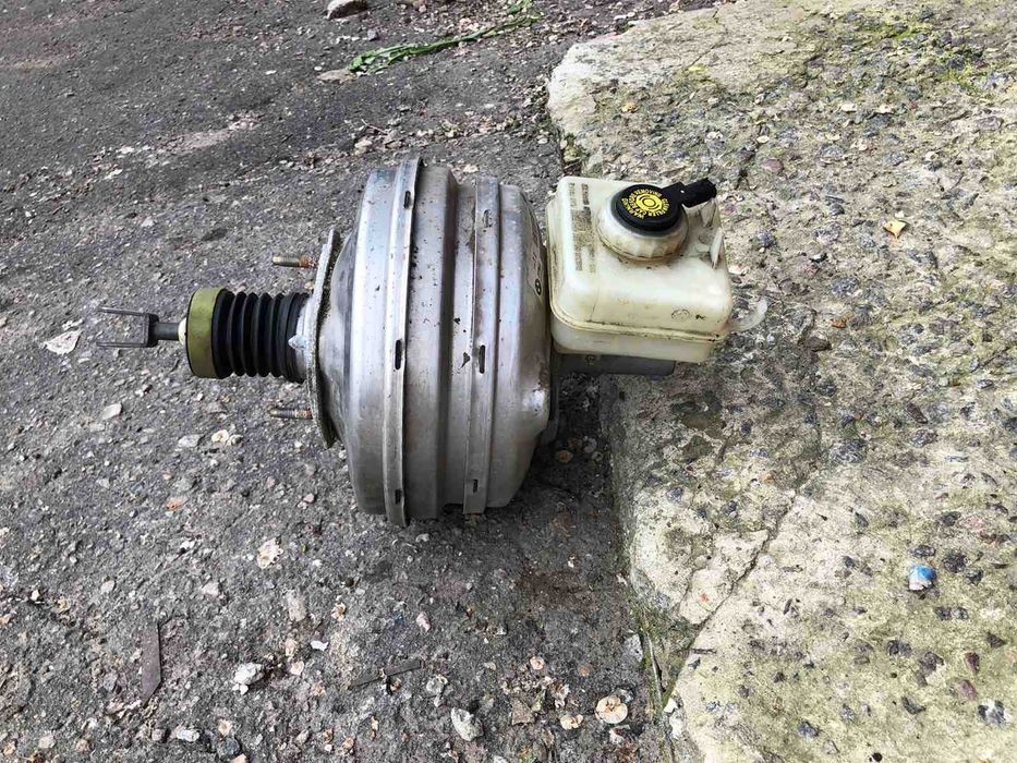 вакуумный усилитель тормозов  BMW E 60 E 61