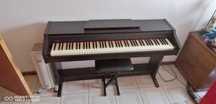 Piano, com pouco uso