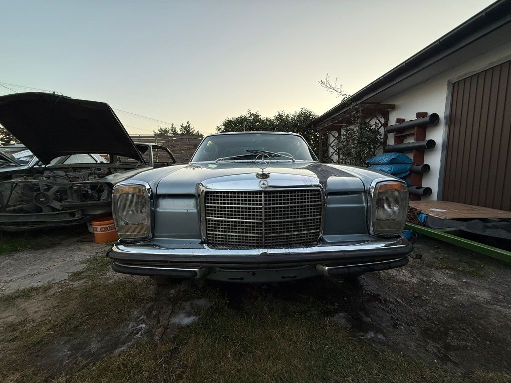 Mercedes w 114 coupe