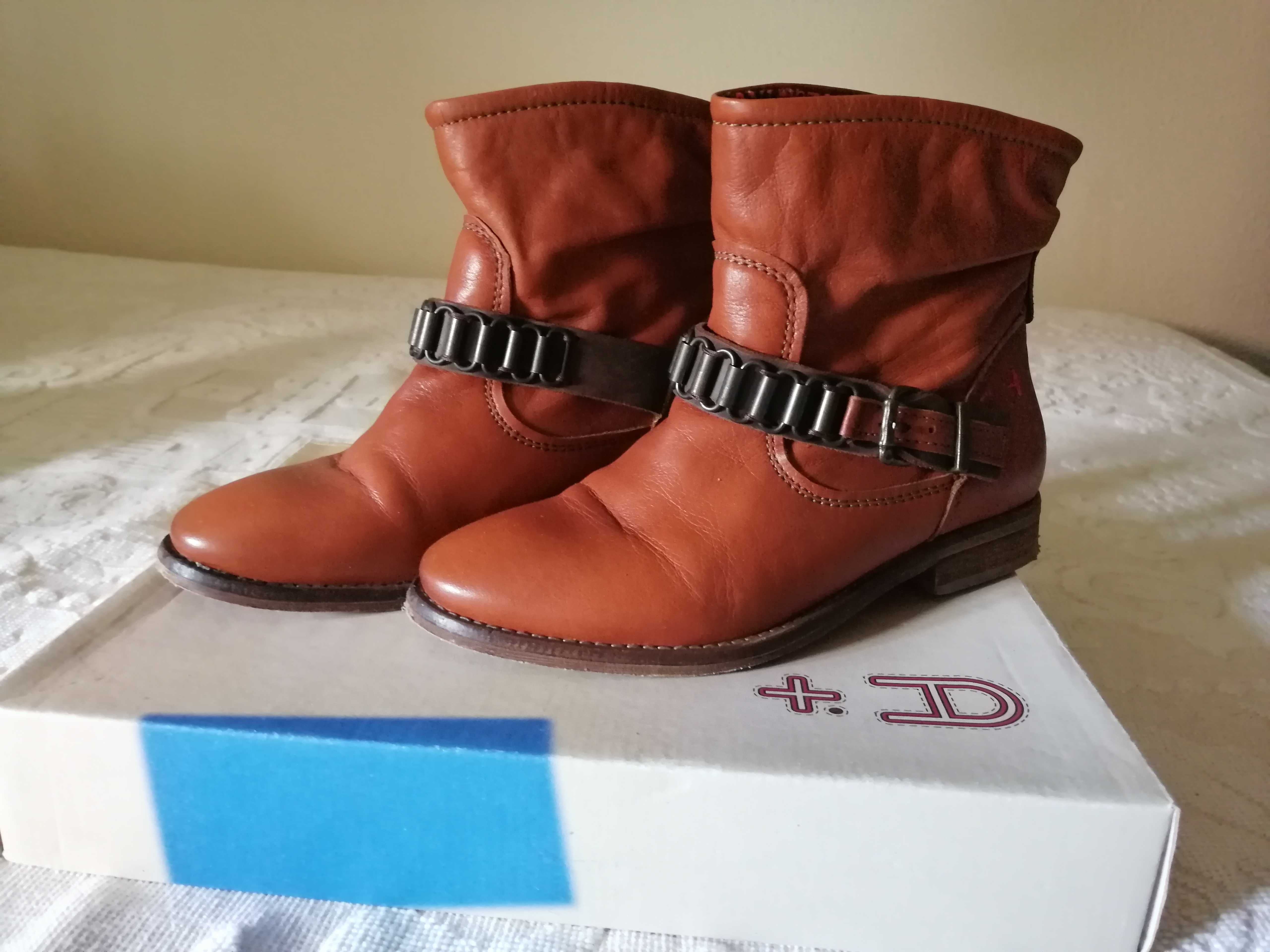 Botas de pele cor camel