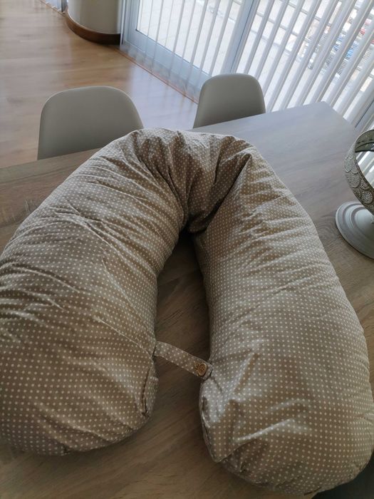 Vendo almofada de amamentação como nova