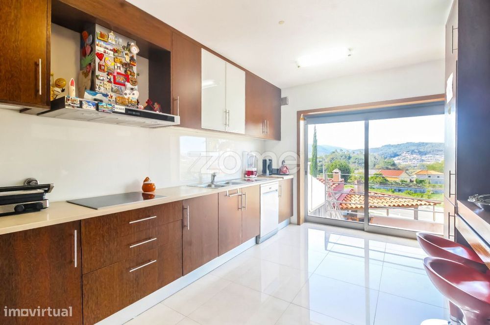 Moradia T3. Esporões, Braga