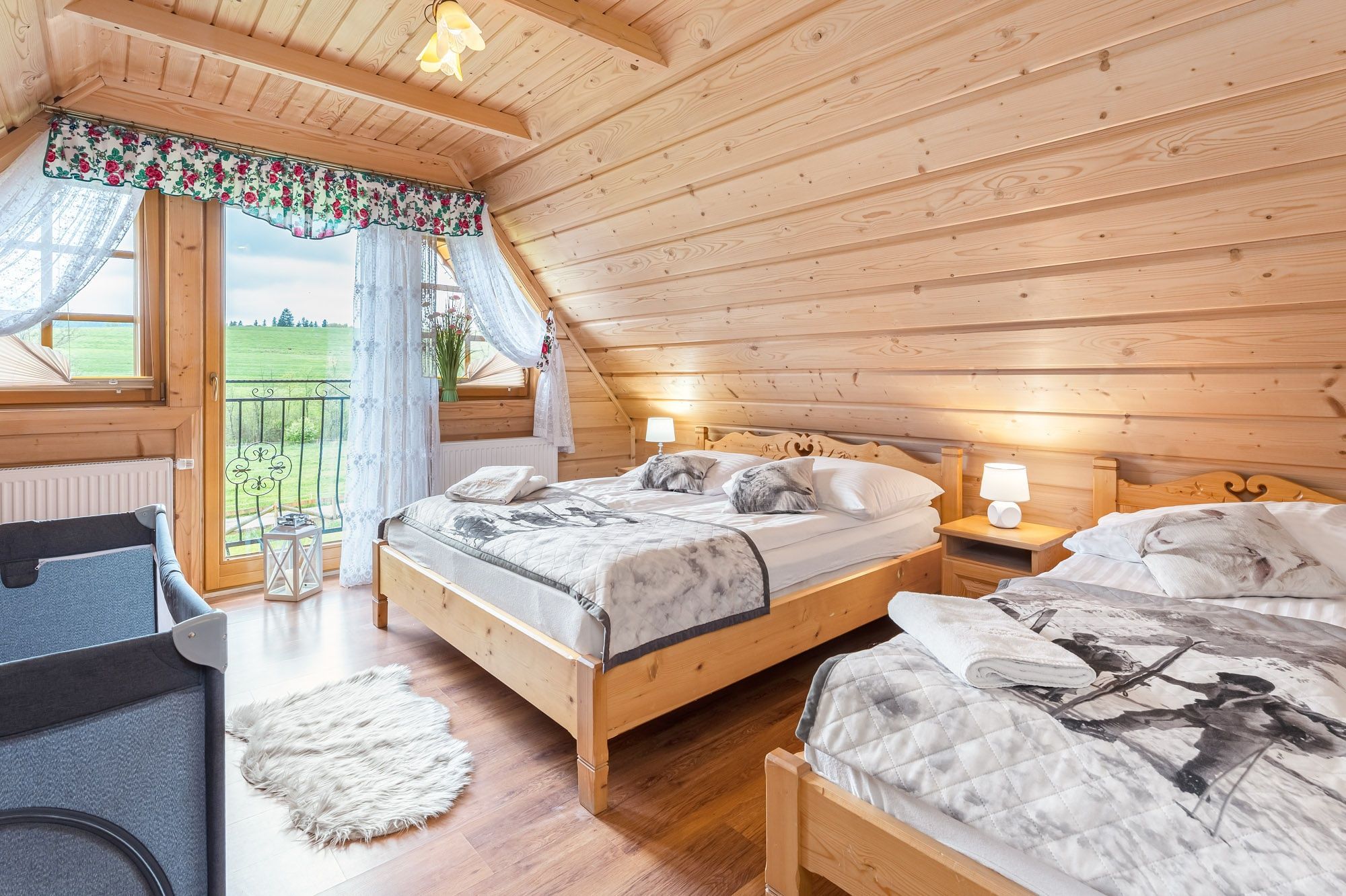 Domek z jacuzzi góralski domki Zakopane domek z balią jacuzzi w górach