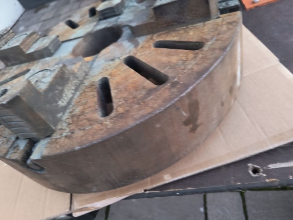 Uchwyt tokarski fi 50cm 4 szczękowy cztero frezarki do drzewa