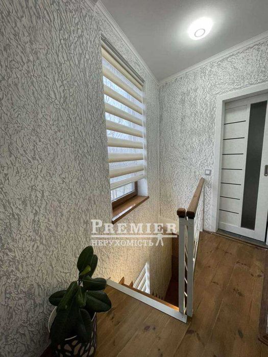 В продаже дом на берегу моря.