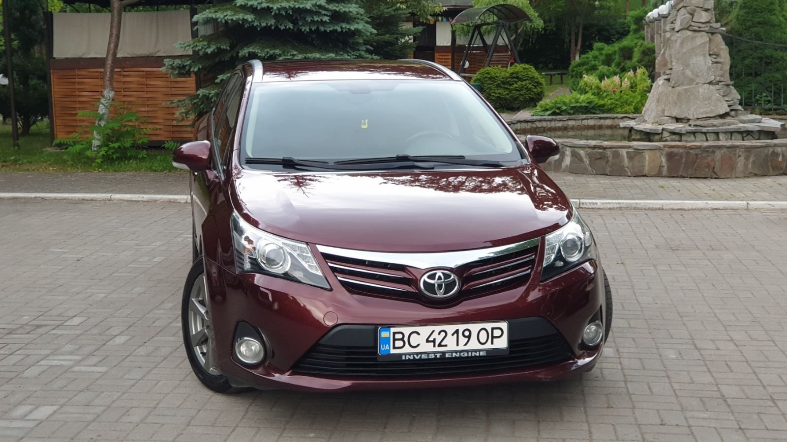 Toyota avensis 2012-13