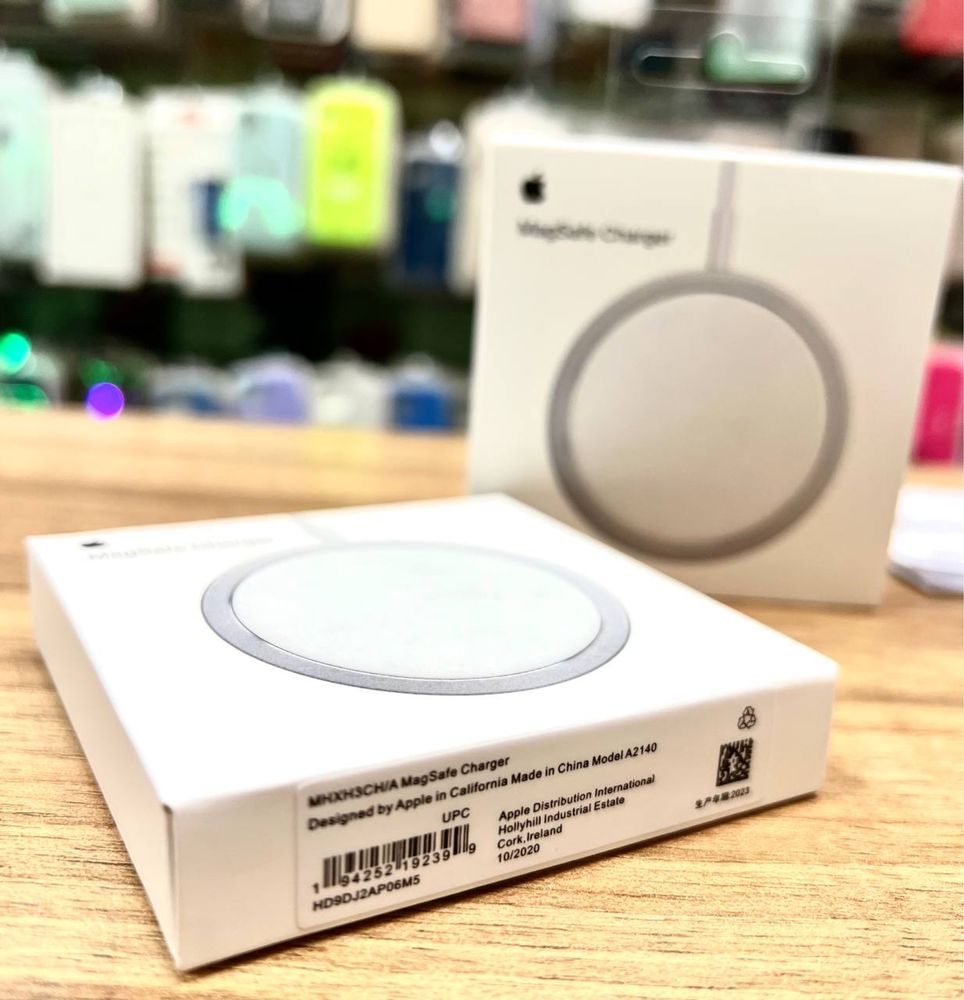 Безпроводна зарядка  MagSafe Charger 15W USB-C для iPhone and Airpods