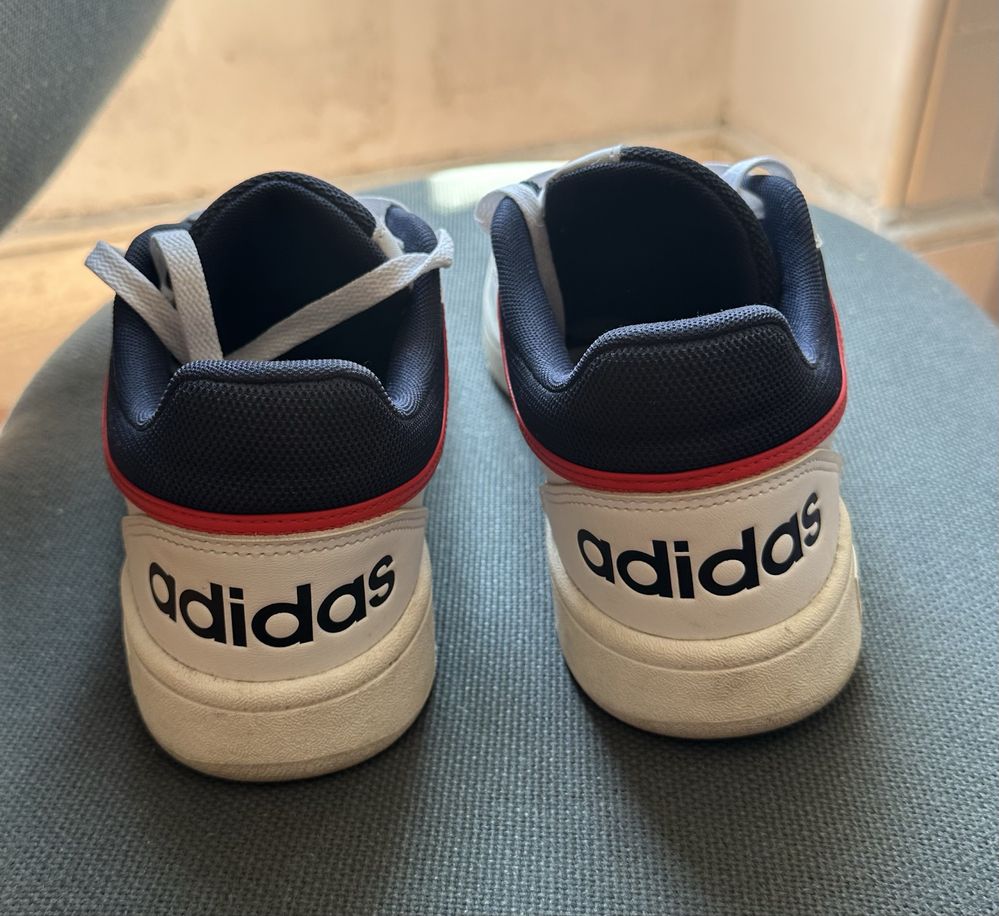 Tenis adidas - bom estado