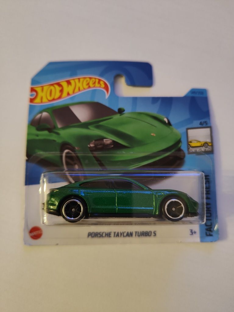 Model hot wheels Porsche taycan turbo s