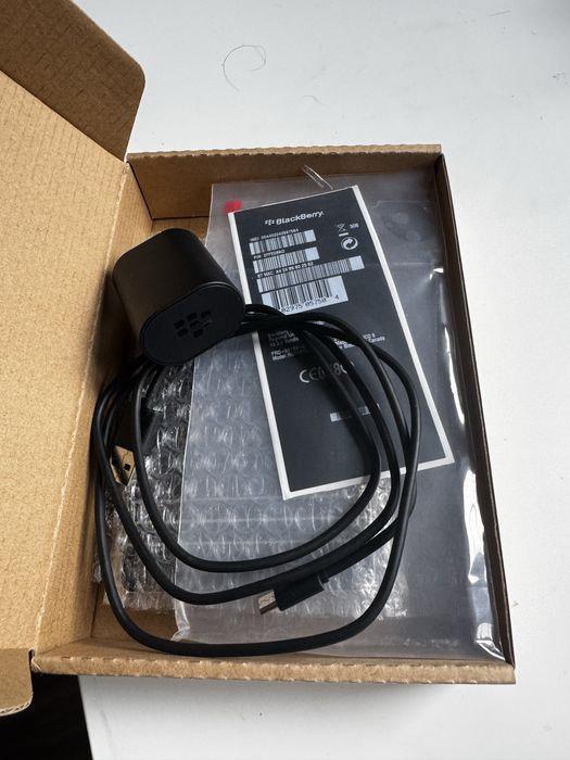 Blackberry Passport SQW100-3 V5 - Prototype (Unlocked)