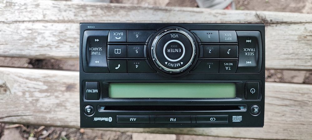 Продам автомагнітолу nissan tiida 2805L