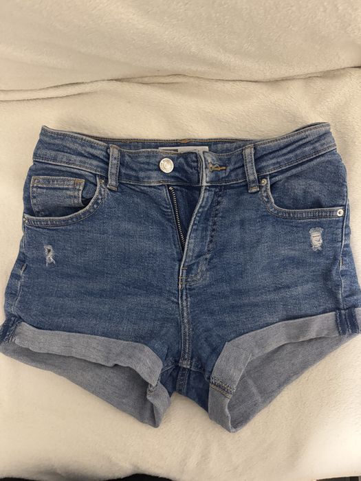 Szorty jeansowe Bershka