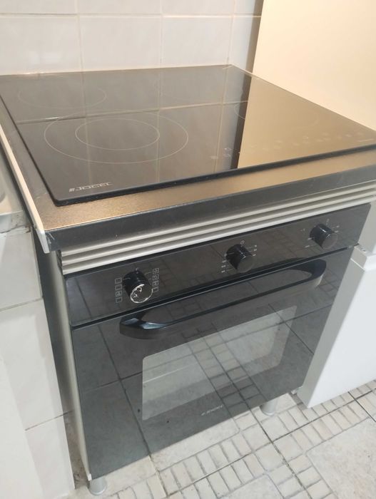 Fogão vitro cerâmica 4 bocas elétrico com forno. marca Jocel
