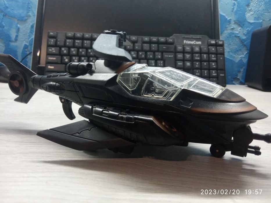 Продам вертоліт і екскаватор