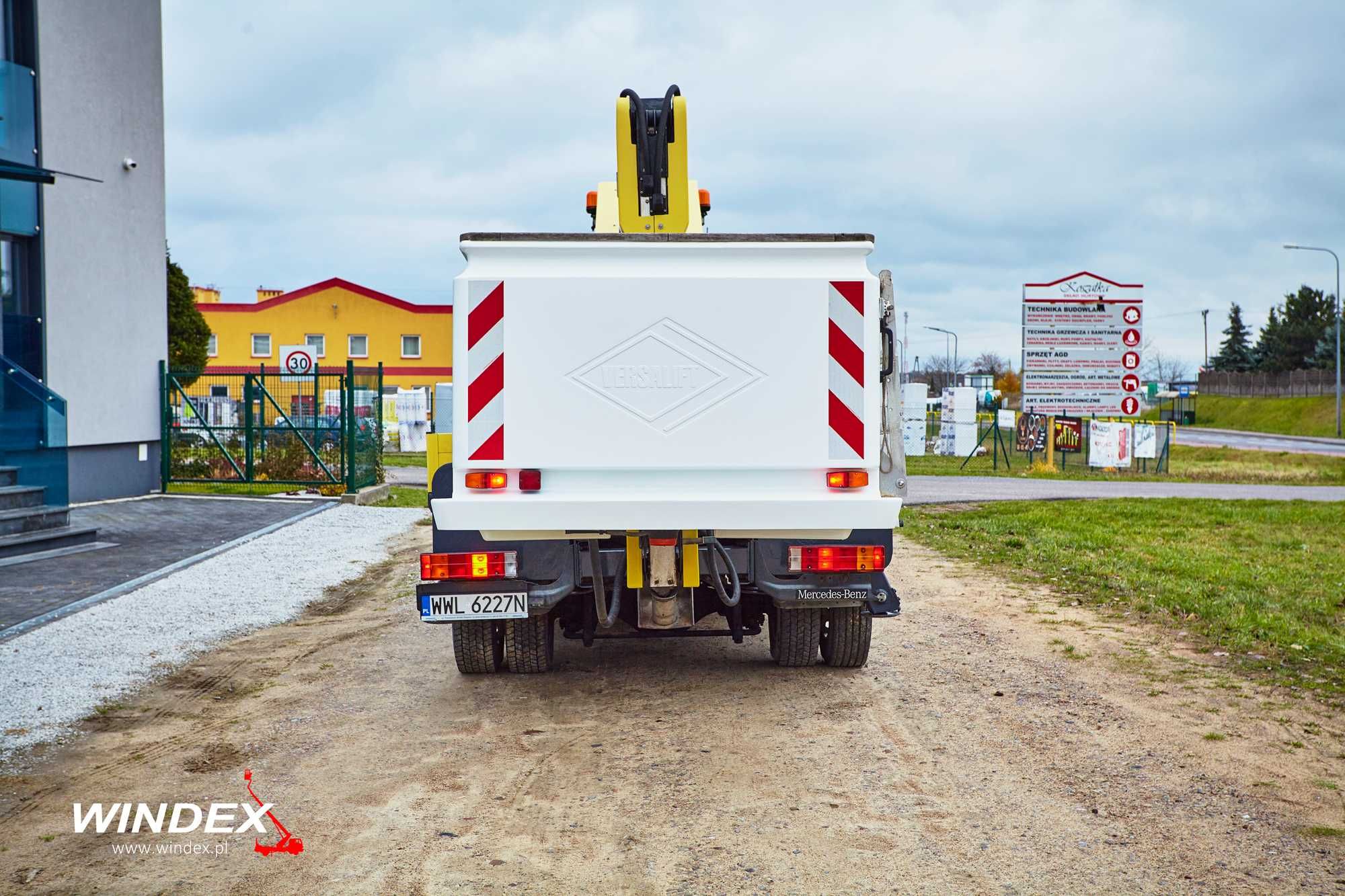 Podnośnik koszowy Versalift VT-51-NF z izolowanym koszem