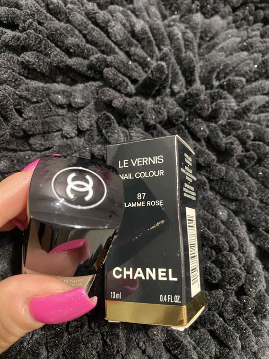 Lakier do paznokci Chanel 87 Flamme Rose