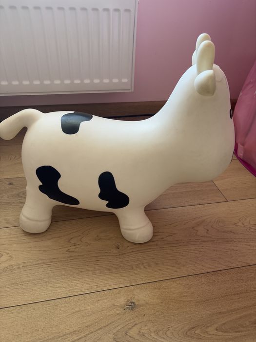 Skoczek krowa do skakania