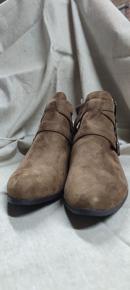 Botas novas n 41 lindas e confortaveis