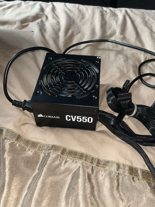 Zasilacz Corsair CV 550 Stan Bardzo Dobry