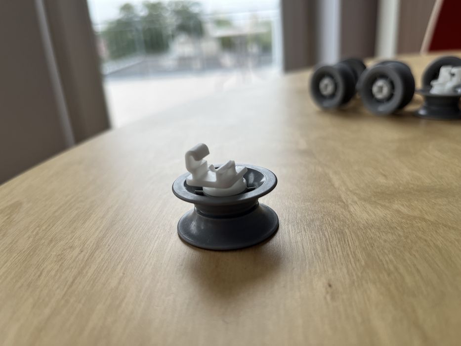 Kółka do górnego kosza zmywarki Siemens / Bosch