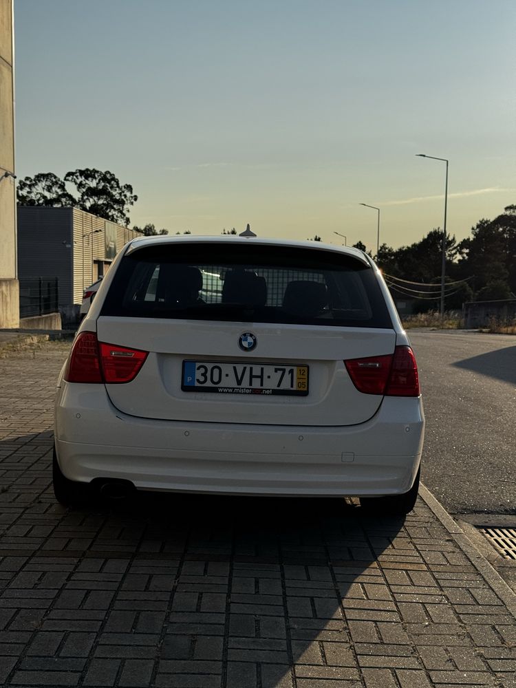 BMW 320d 2012 — Impecável e Económico!