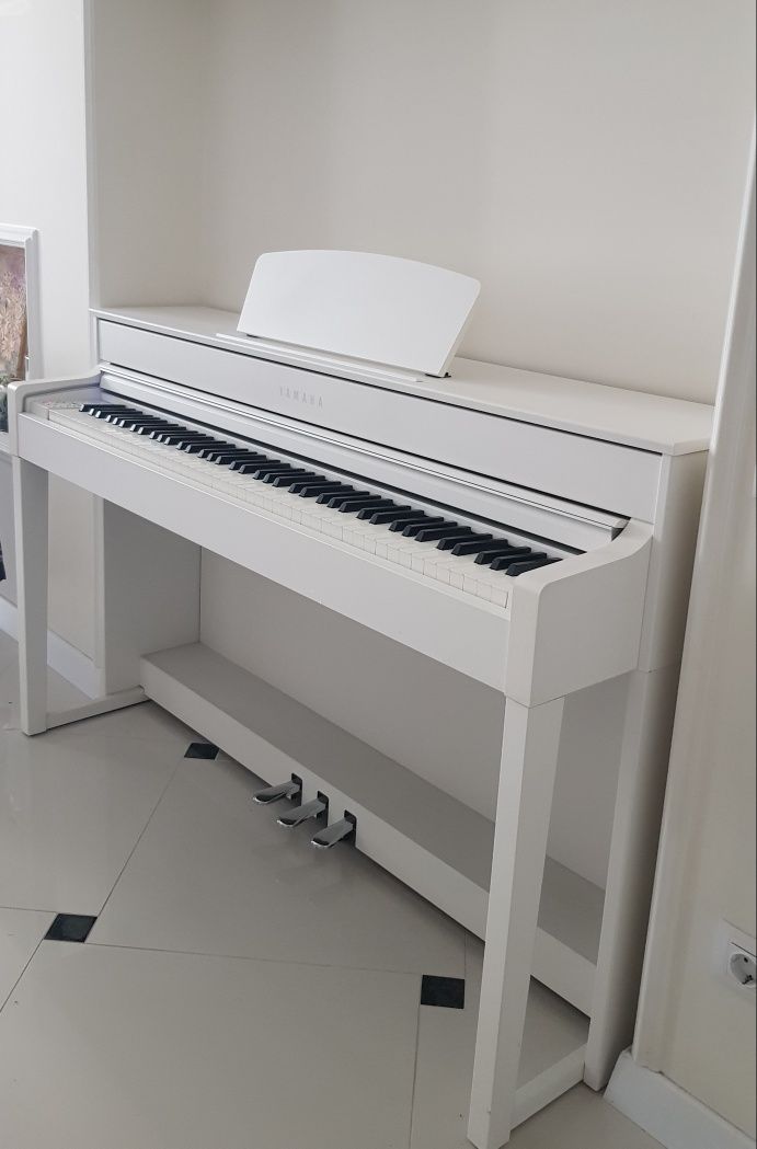 Піаніно YAMAHA Clavinova CLP-535 WH