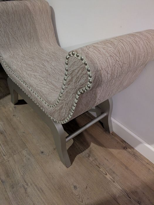 Banqueta de apoio quarto