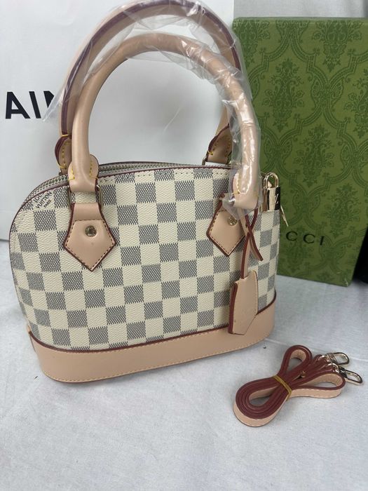Torba Louis Vuitton alma skórzana jasna kratka kuferek premium