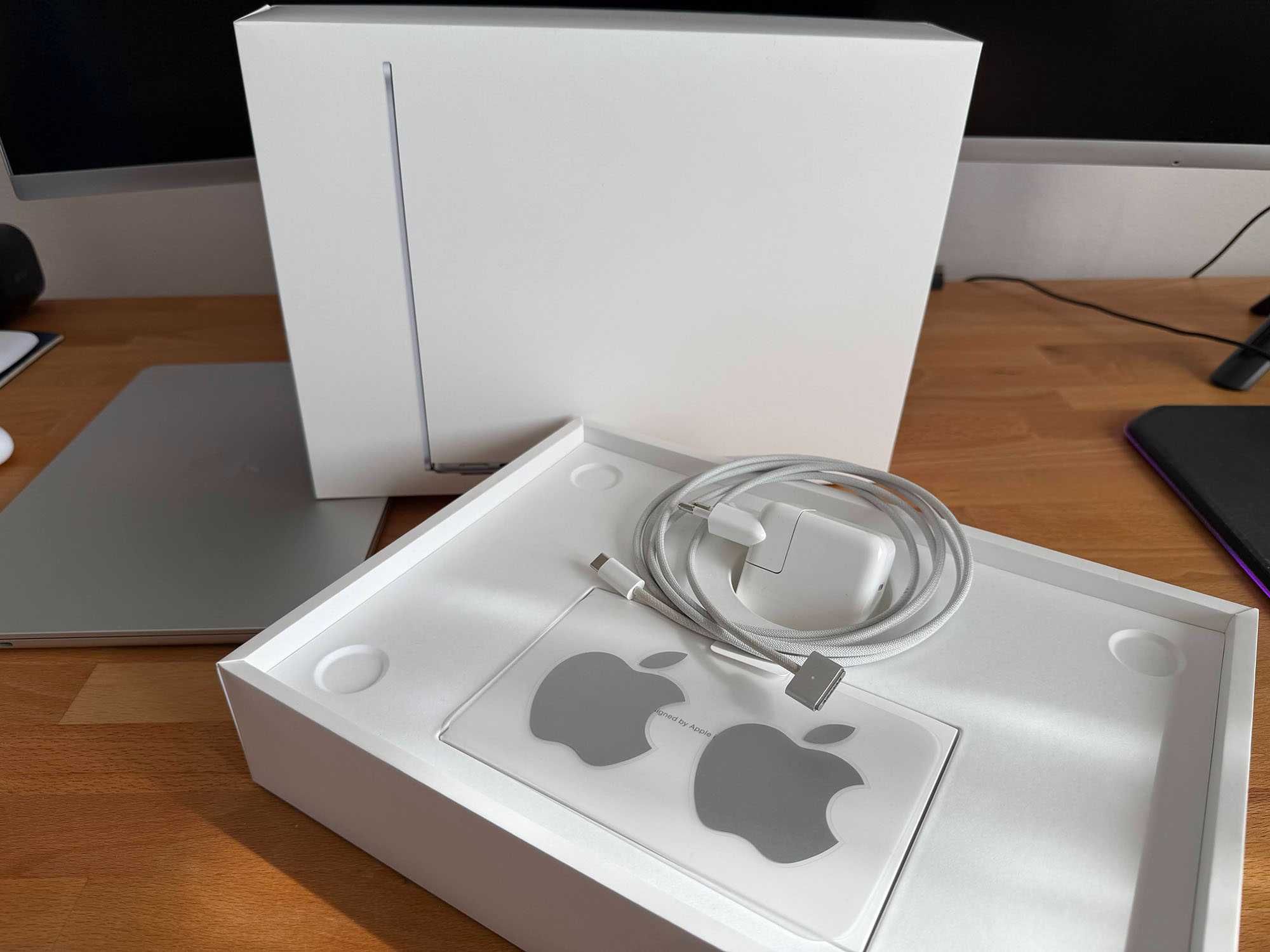 MacBook Air M2 – Impecável + Carregador + caixa original