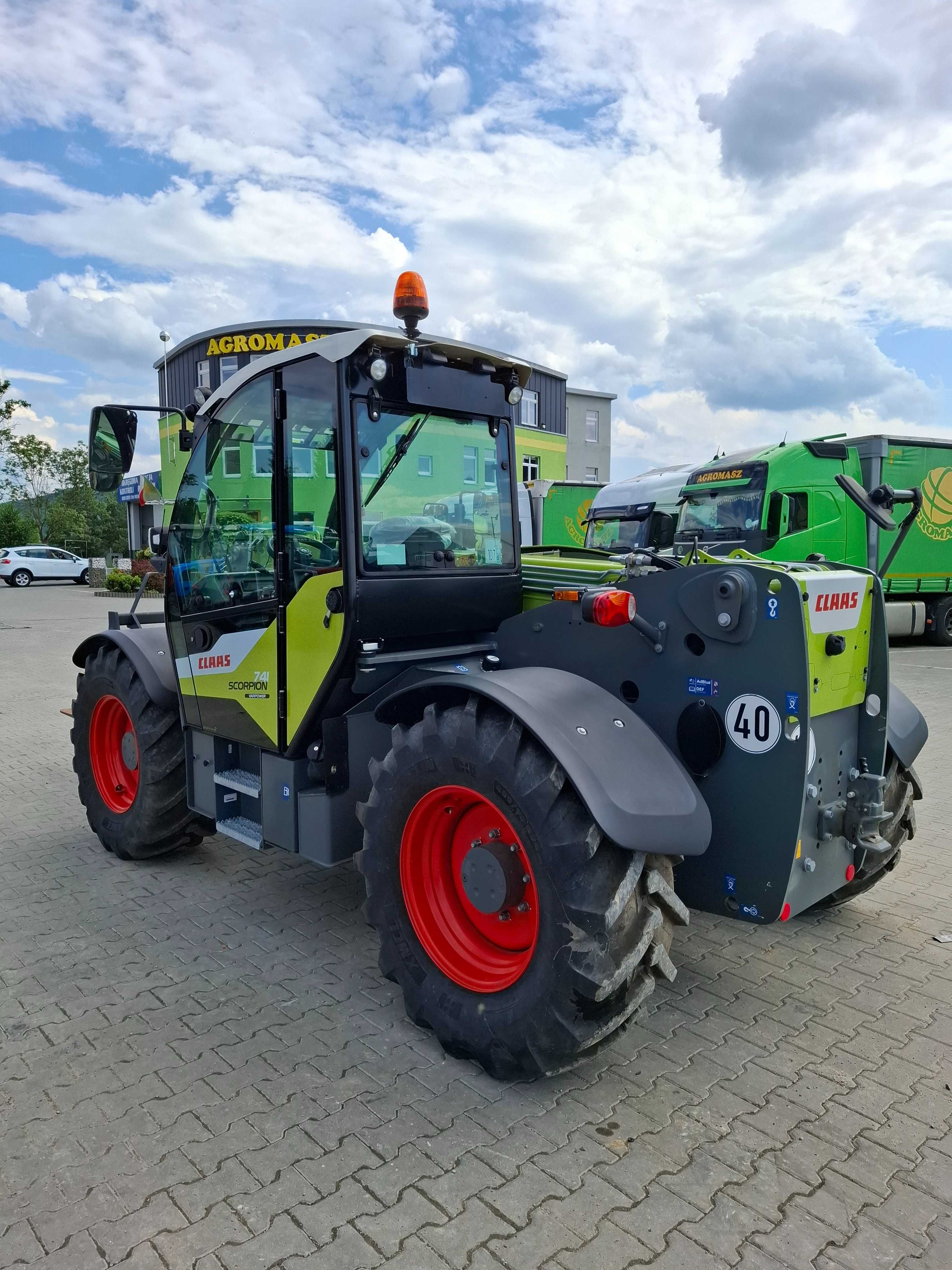 Ładowarka teleskopowa CLAAS SCORPION 741